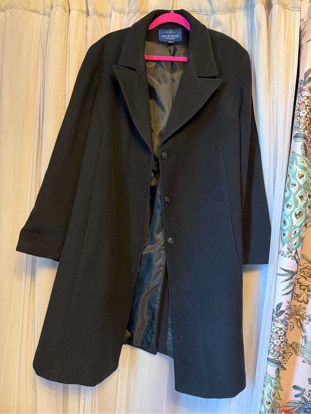 Mackintosh Black Wool-Blend Pea Coat — Tailored Classic